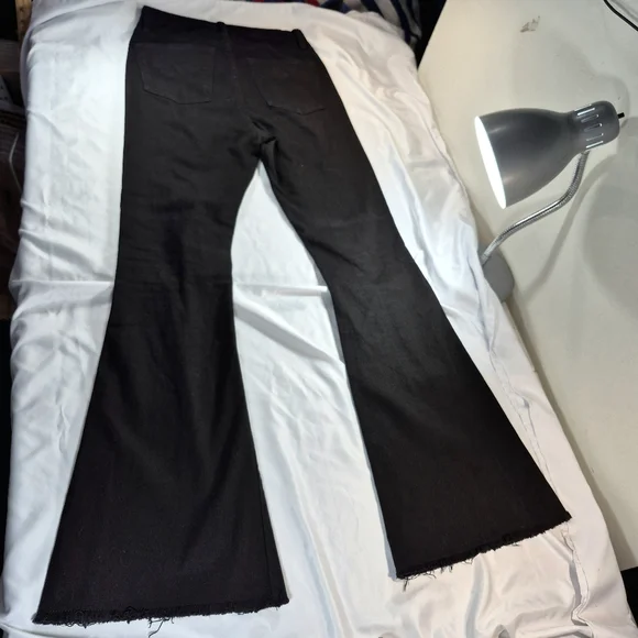 GIRL.ISH Distressed High Rise Raw Hem Flare Black Jean Size 5/27 L.A. Designer - Picture 5 of 11